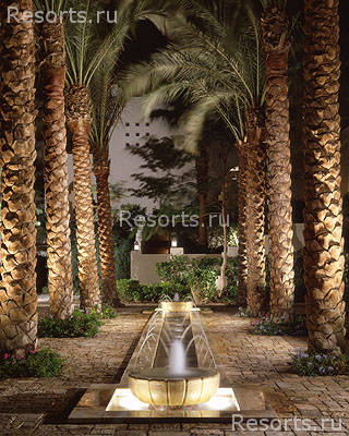 Four Seasons Resort 4